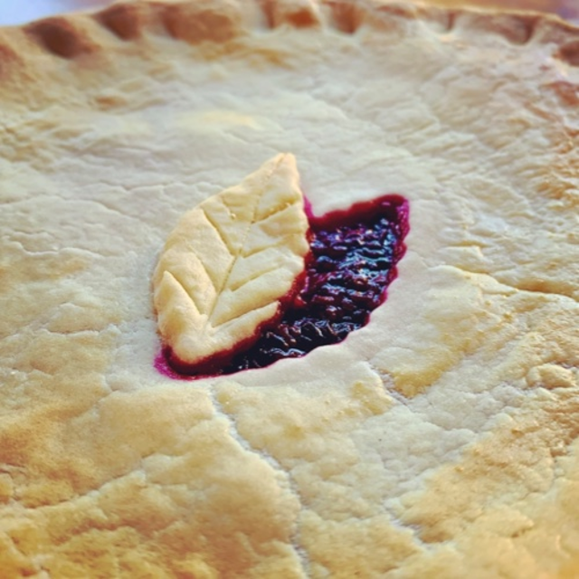 *9" GF Blackberry - Whole (C).