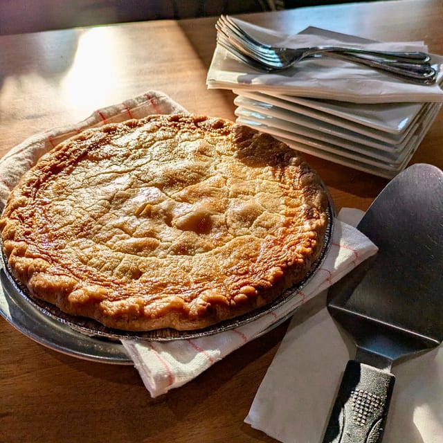 *9” GF Veggie Pot Pie – Served Frozen (T).