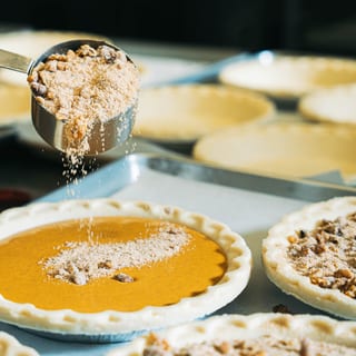 *9" GF Pumpkin Walnut (C)